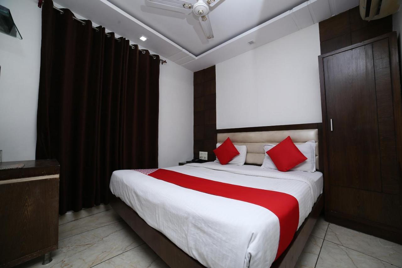 Oyo 11150 Hotel Jmd Rooms Új-Delhi Kültér fotó