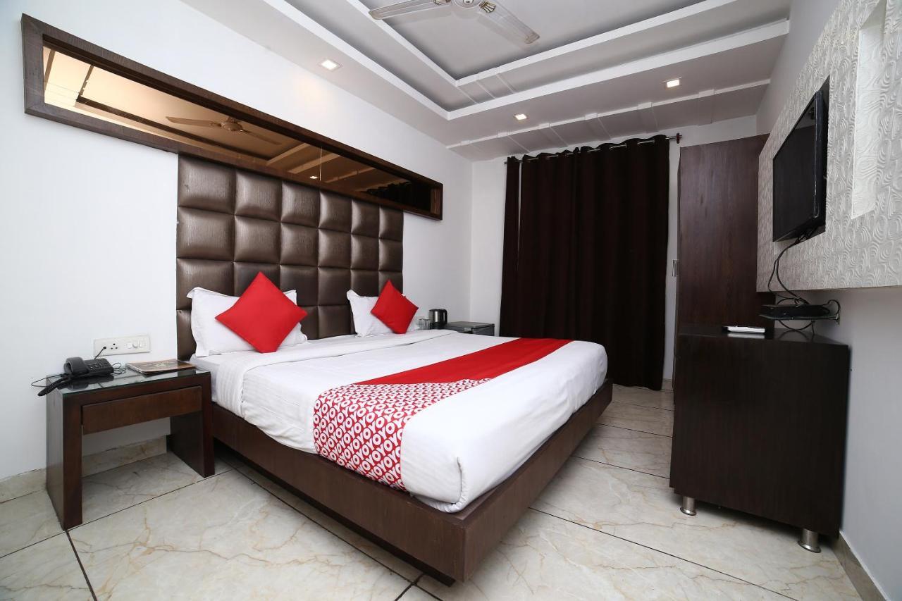 Oyo 11150 Hotel Jmd Rooms Új-Delhi Kültér fotó