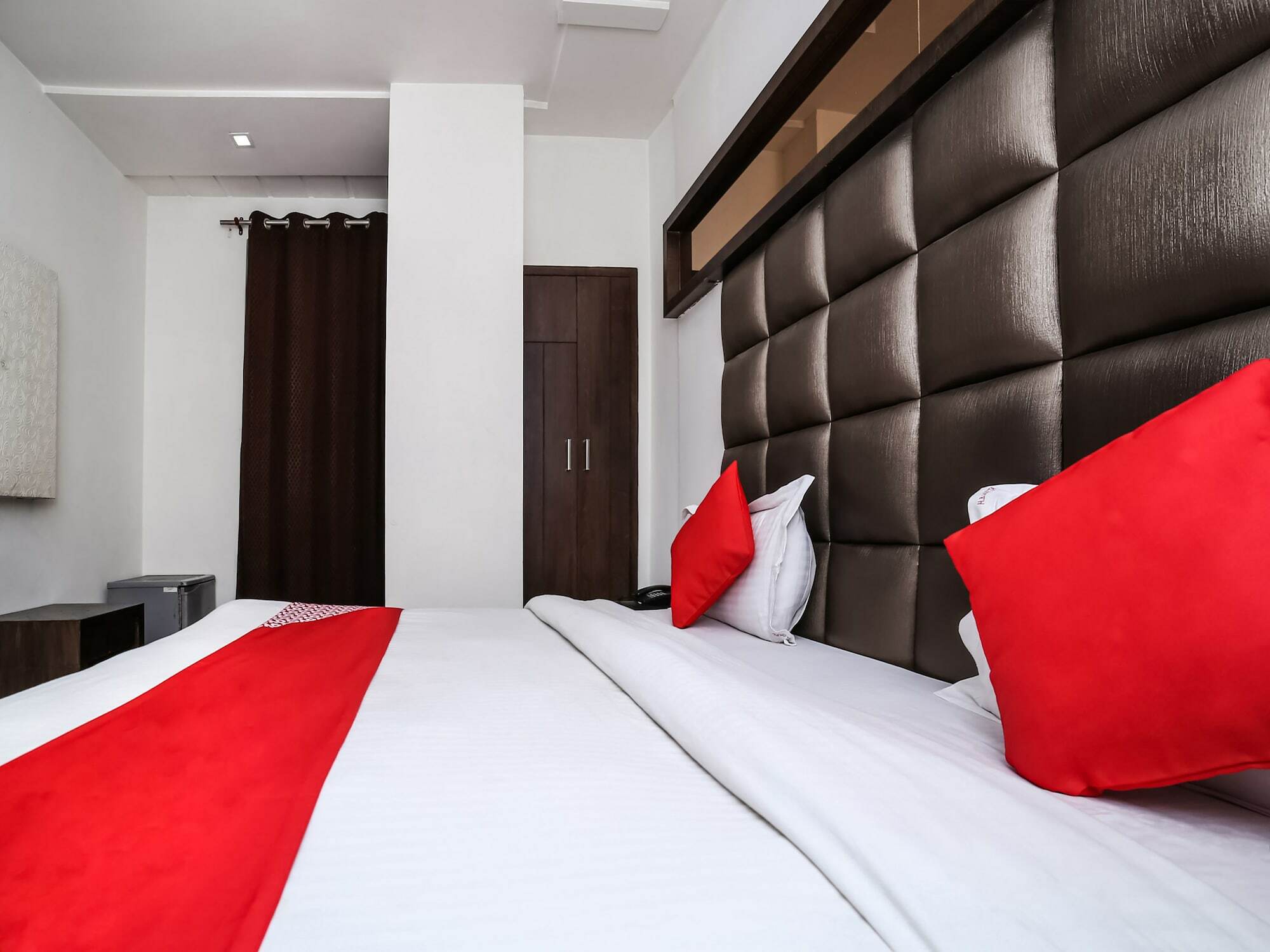 Oyo 11150 Hotel Jmd Rooms Új-Delhi Kültér fotó
