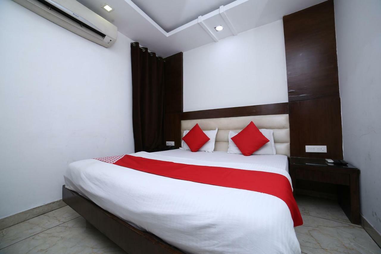 Oyo 11150 Hotel Jmd Rooms Új-Delhi Kültér fotó