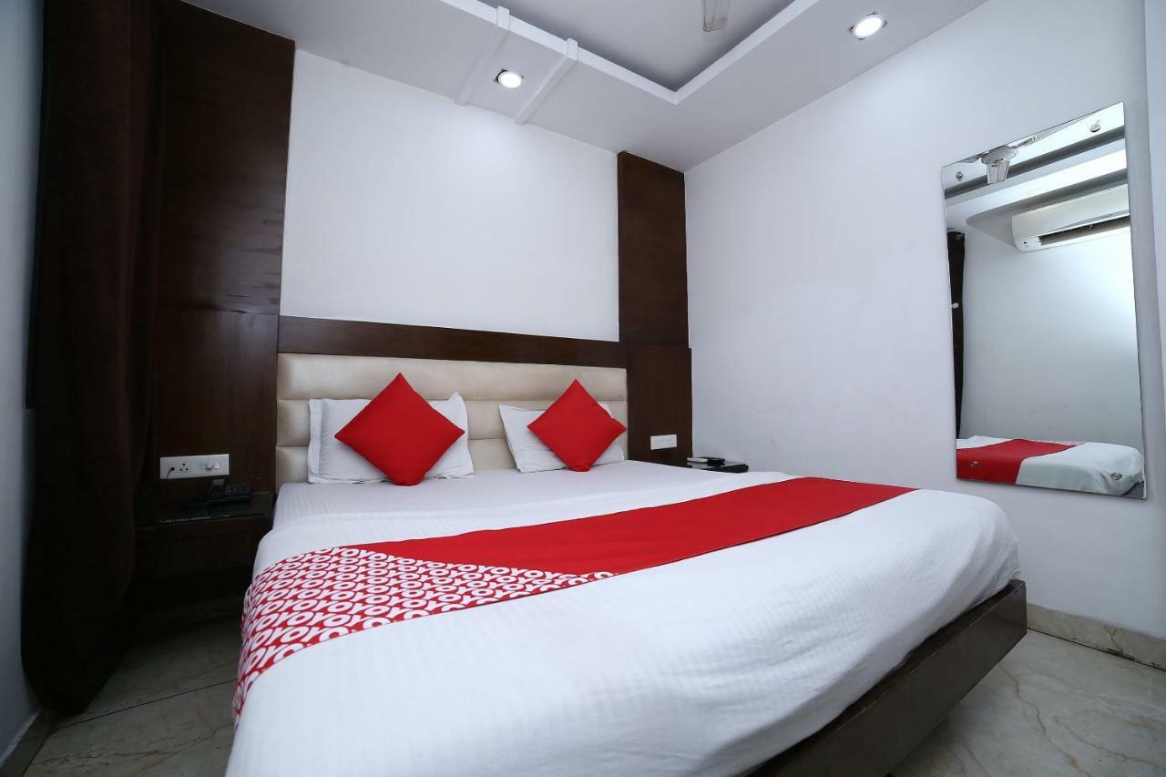 Oyo 11150 Hotel Jmd Rooms Új-Delhi Kültér fotó